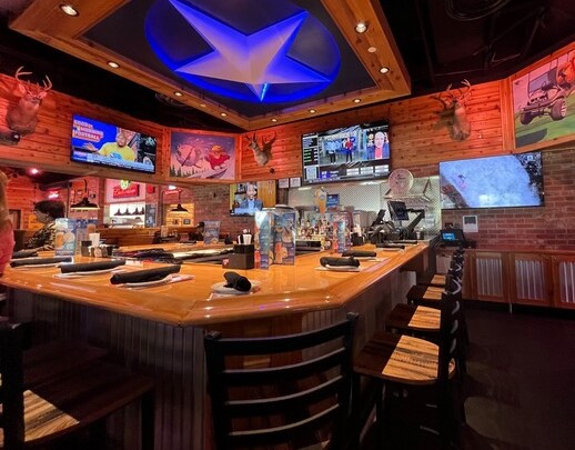 Opening of Texas Roadhouse in Green Oak Township